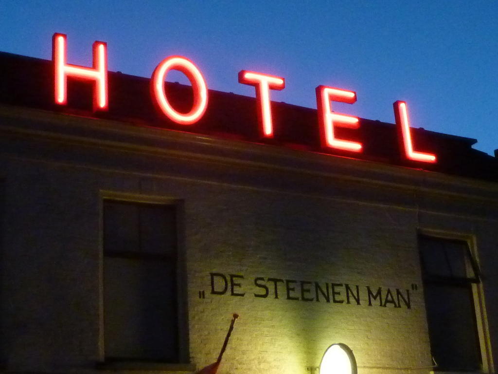Hotel "De Steenen Man" Zurich Exterior photo